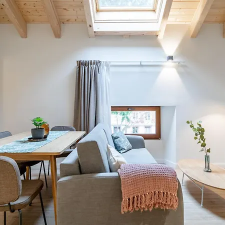 Limehome Palacio De Alava-velasco *
