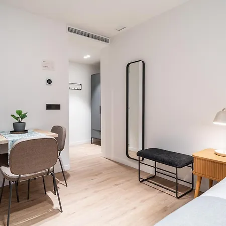 Limehome Palacio De Alava-velasco *