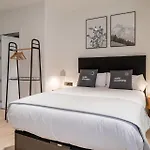 Limehome Palacio De Alava-velasco * فيتوريا غاستيِز