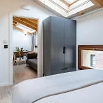 Limehome Palacio De Alava-velasco شقة
