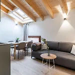 Limehome Palacio De Alava-velasco ויטוריה-גאסטייז