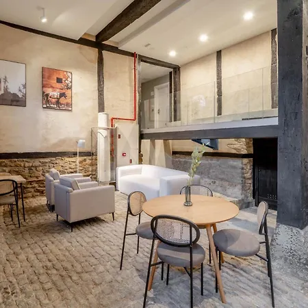 아파트 Limehome Palacio De Alava-velasco 비토리아개스테즈