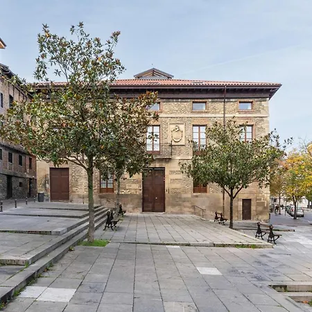 Limehome Palacio De Alava-velasco Lägenhet