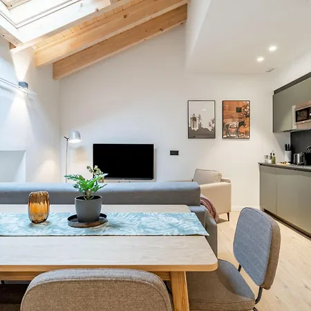 Apartment Limehome Palacio De Alava-velasco Vitoria-Gasteiz