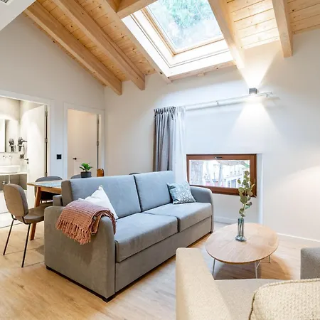 Limehome Palacio De Alava-velasco 아파트 *