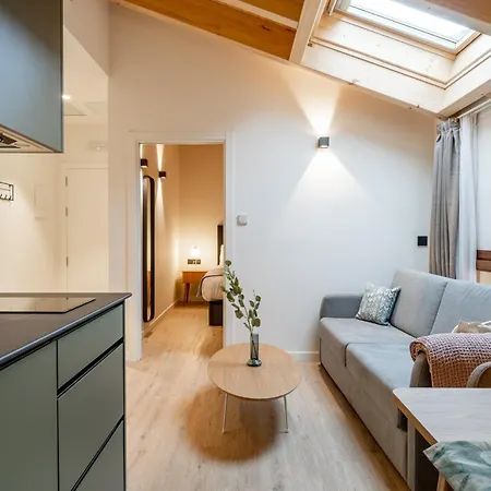 Limehome Palacio De Alava-velasco * 비토리아개스테즈
