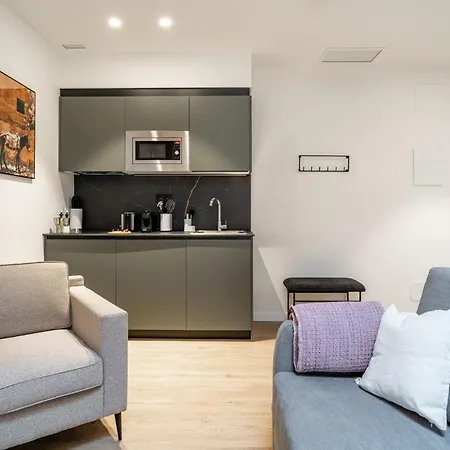 Limehome Palacio De Alava-velasco *