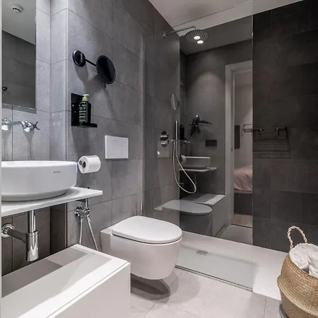 Limehome Palacio De Alava-velasco * 비토리아개스테즈