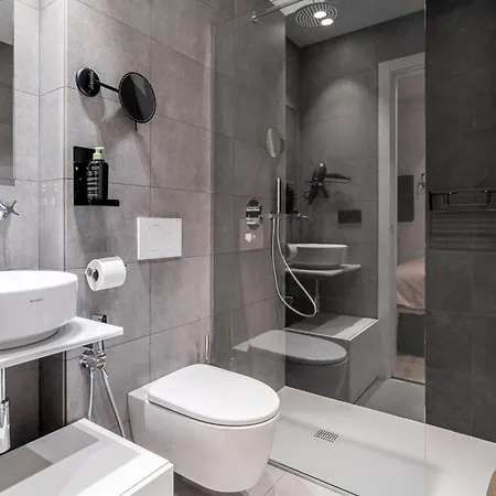 Limehome Palacio De Alava-velasco