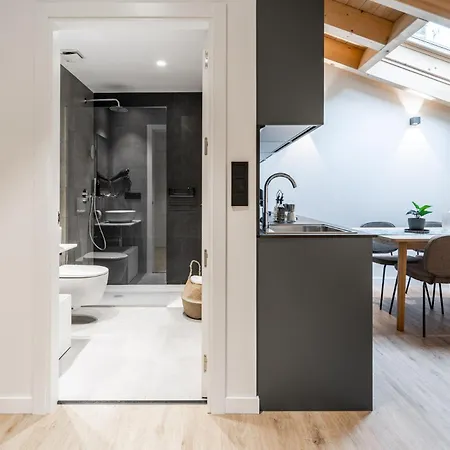 아파트 Limehome Palacio De Alava-velasco 비토리아개스테즈