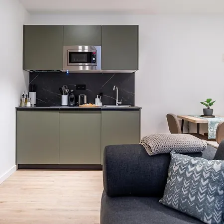 Limehome Palacio De Alava-velasco 아파트 *