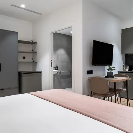 Limehome Palacio De Alava-velasco