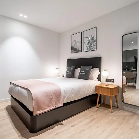 아파트 Limehome Palacio De Alava-velasco