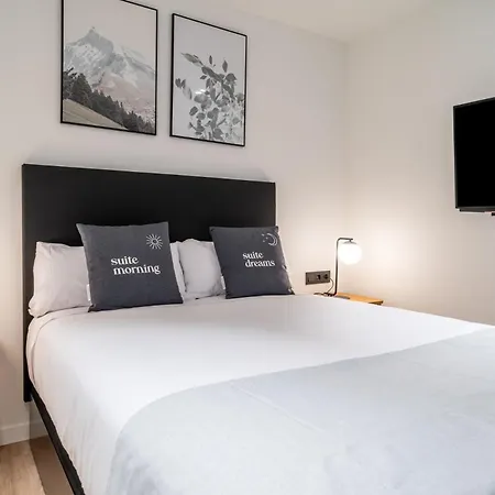 아파트 Limehome Palacio De Alava-velasco 비토리아개스테즈
