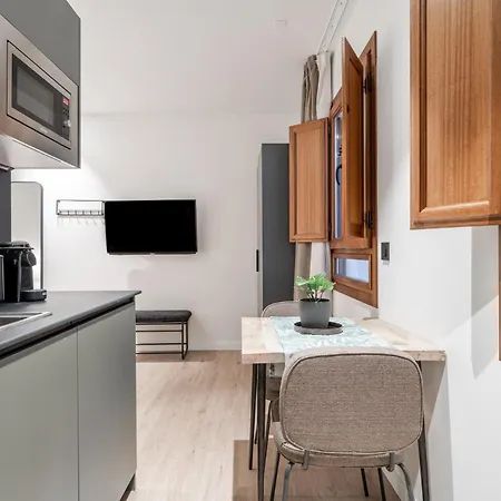 아파트 Limehome Palacio De Alava-velasco *
