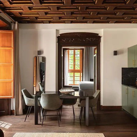 Limehome Palacio De Alava-velasco *