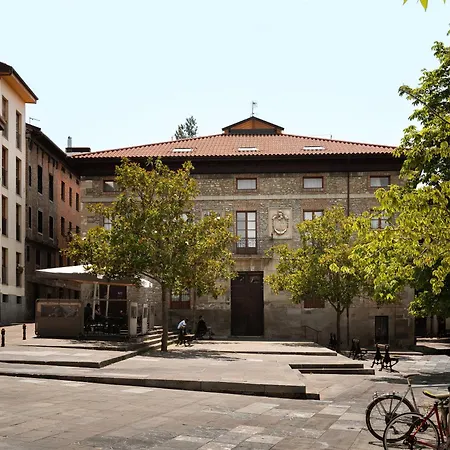 Limehome Palacio De Alava-velasco