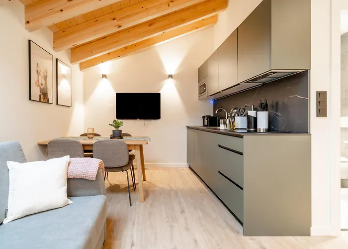 Limehome Palacio De Alava-velasco * Vitoria-Gasteiz