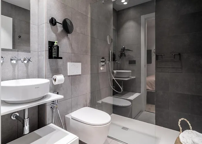 Limehome Palacio De Alava-velasco